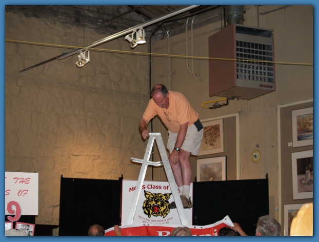 600x449 pixels (93K)