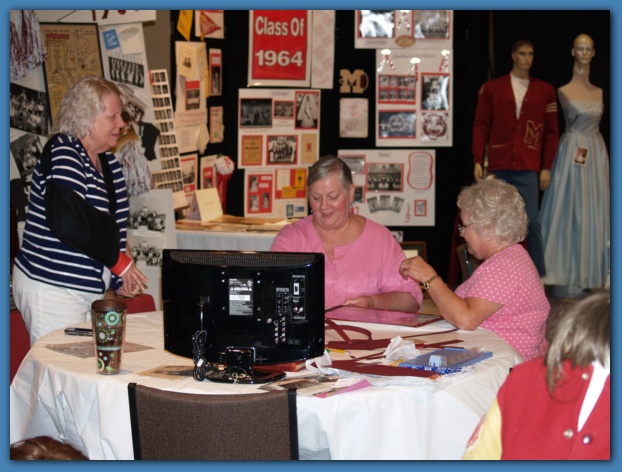 600x449 pixels (121K)