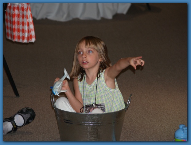 600x449 pixels (82K)