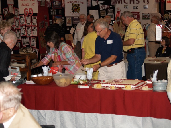 600x450 pixels (108K)