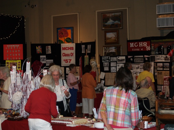 600x450 pixels (103K)