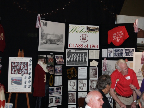 600x450 pixels (99K)