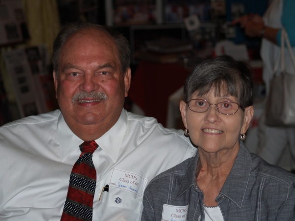 600x450 pixels (73K)