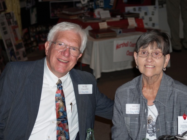 600x450 pixels (84K)