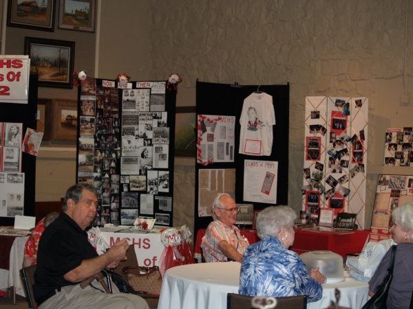 600x450 pixels (111K)