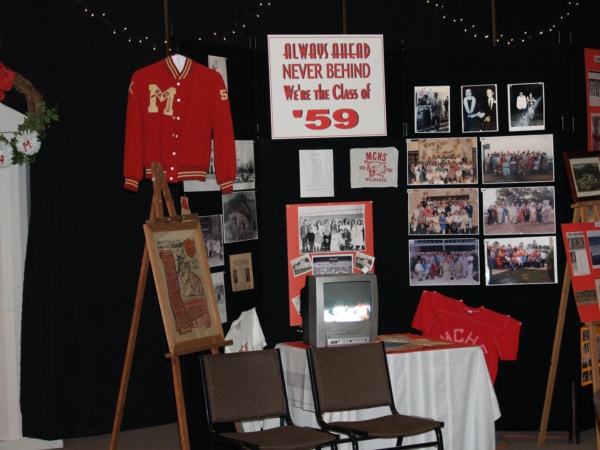 600x450 pixels (97K)